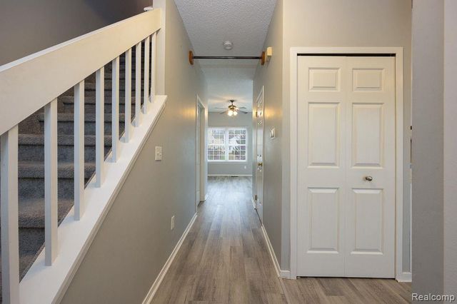 30850 Collingdale Drive, Novi, MI 48377