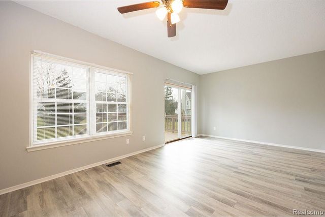 30850 Collingdale Drive, Novi, MI 48377