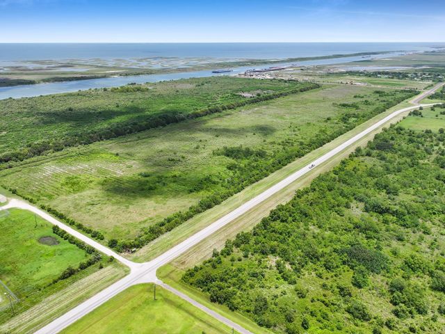 3015 Broadway, Port Bolivar, TX 77650