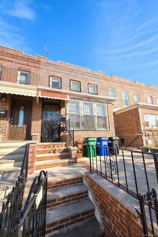 35-03 24th Avenue, Astoria, NY 11103