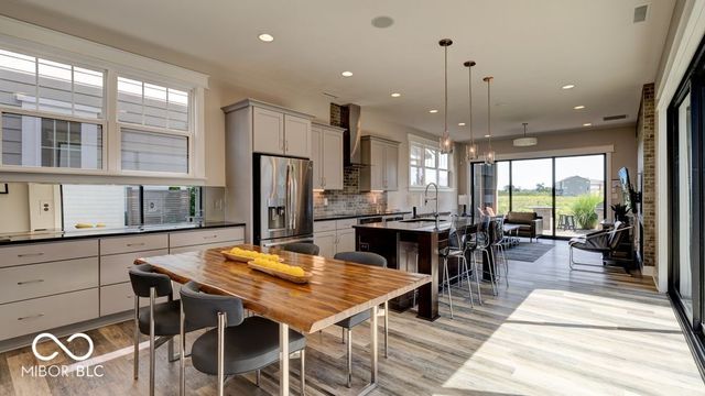 16001 Tharp Woods Drive, Fishers, IN 46037