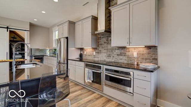 16001 Tharp Woods Drive, Fishers, IN 46037