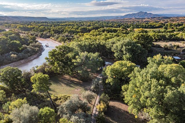 57 State Road 233, Medanales, NM 87548