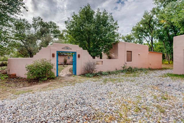 57 State Road 233, Medanales, NM 87548