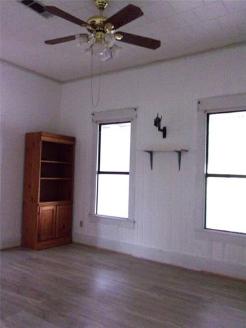 325 CR 100, San Saba, TX 76877