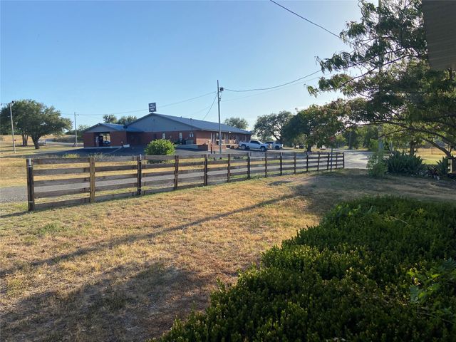 325 CR 100, San Saba, TX 76877
