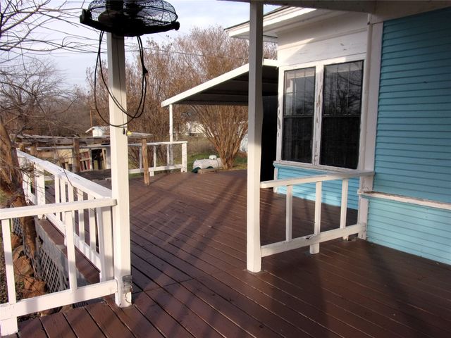 325 CR 100, San Saba, TX 76877