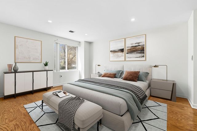 173 Oak St 103, Newton, MA 02464