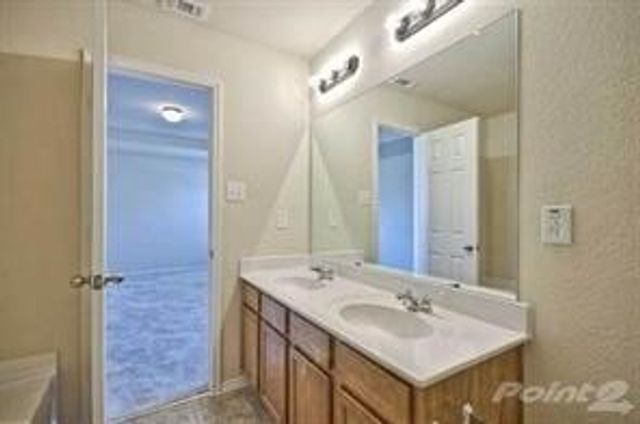 1829 Nightingale Drive, Aubrey, TX 76227