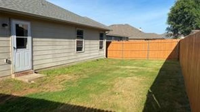1829 Nightingale Drive, Aubrey, TX 76227