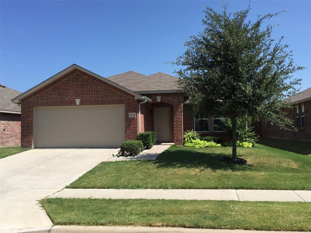 1829 Nightingale Drive, Aubrey, TX 76227