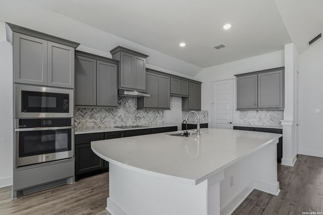 8910 Arroyo Grove, San Antonio, TX 78263