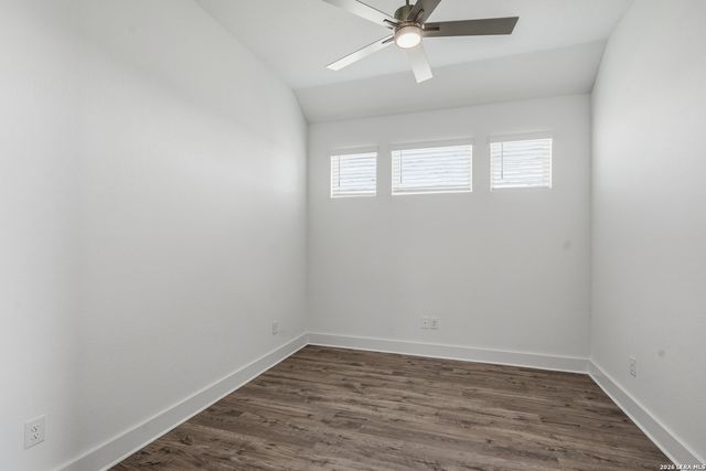 8910 Arroyo Grove, San Antonio, TX 78263