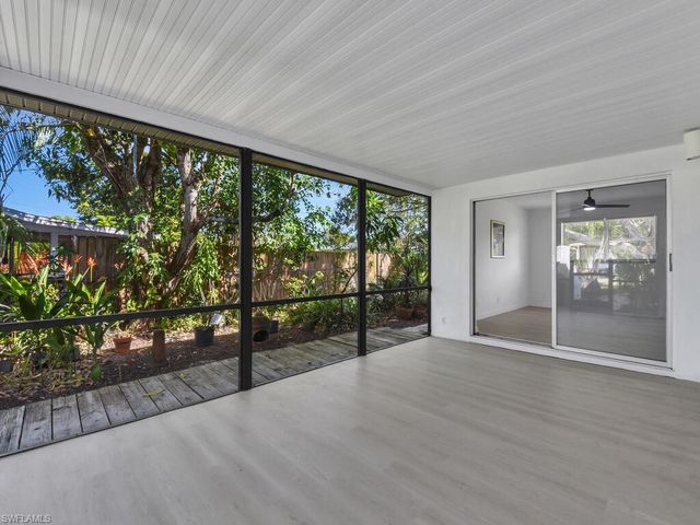 4941 Aztec CIR, Naples, FL 34112