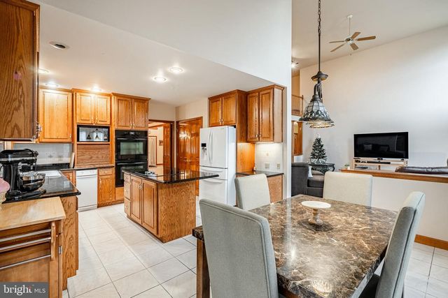 11 MULLIGAN DR, Reading, PA 19606