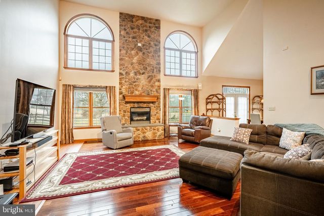 11 MULLIGAN DR, Reading, PA 19606