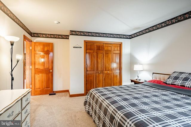 11 MULLIGAN DR, Reading, PA 19606