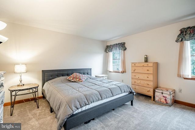 11 MULLIGAN DR, Reading, PA 19606