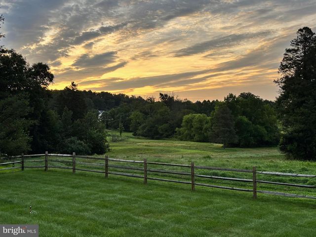 11 MULLIGAN DR, Reading, PA 19606