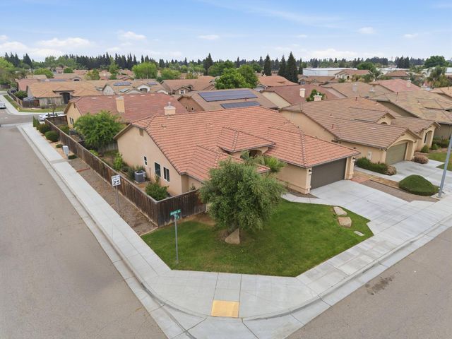 3579 Marina Drive, Madera, CA 93637