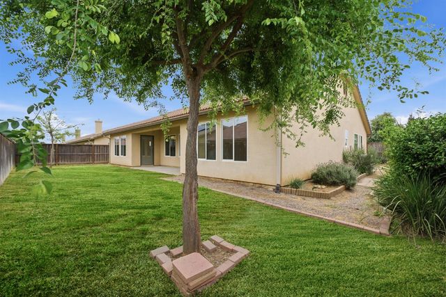 3579 Marina Drive, Madera, CA 93637