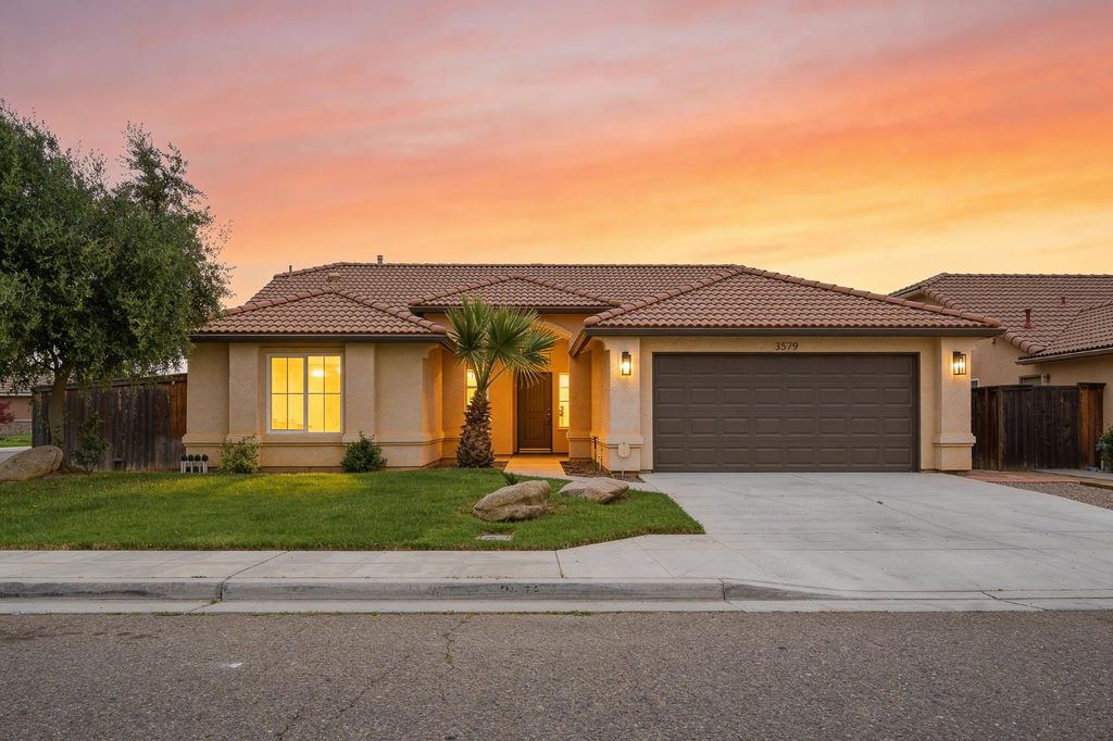 3579 Marina Drive, Madera, CA 93637