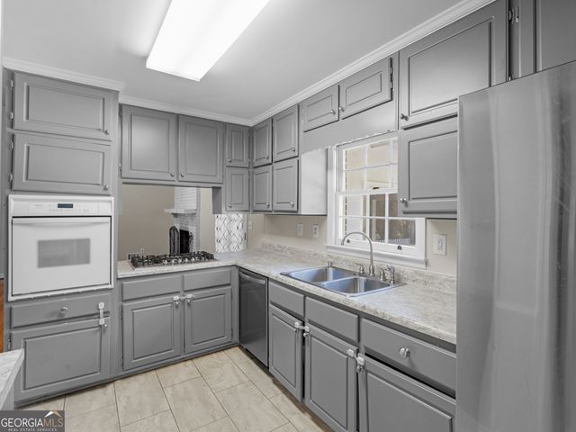 280 Burke Circle, Mcdonough, GA 30253