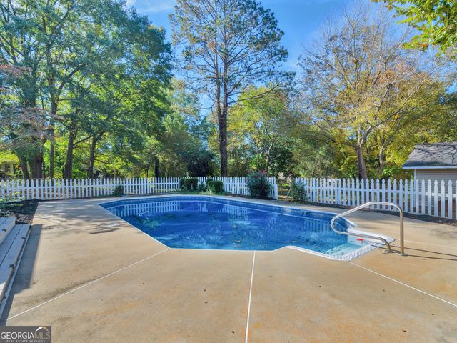 280 Burke Circle, Mcdonough, GA 30253