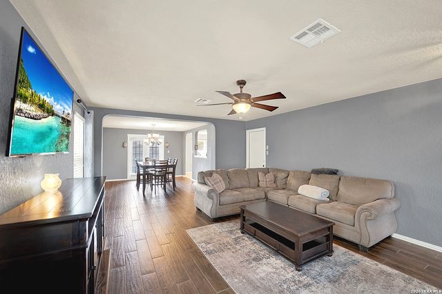10106 SUN ML, San Antonio, TX 78254