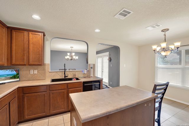 10106 SUN ML, San Antonio, TX 78254
