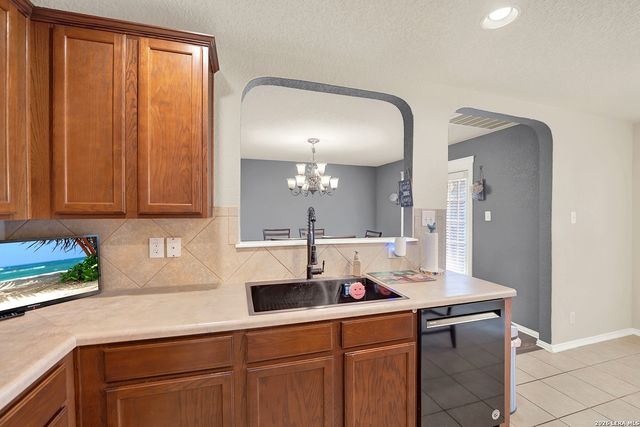 10106 SUN ML, San Antonio, TX 78254