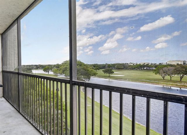 3300 W Rolling Hills Cir 606, Davie, FL 33328