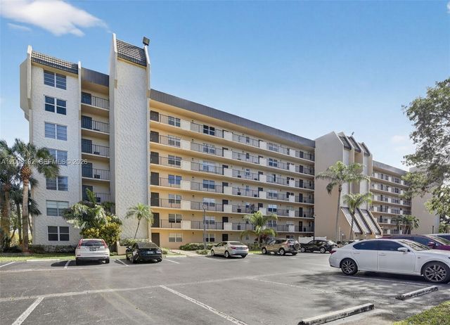 3300 W Rolling Hills Cir 606, Davie, FL 33328