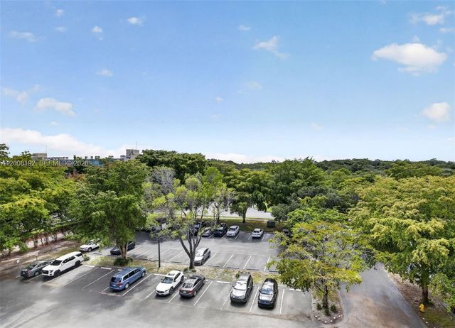 3300 W Rolling Hills Cir 606, Davie, FL 33328