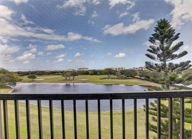 3300 W Rolling Hills Cir 606, Davie, FL 33328