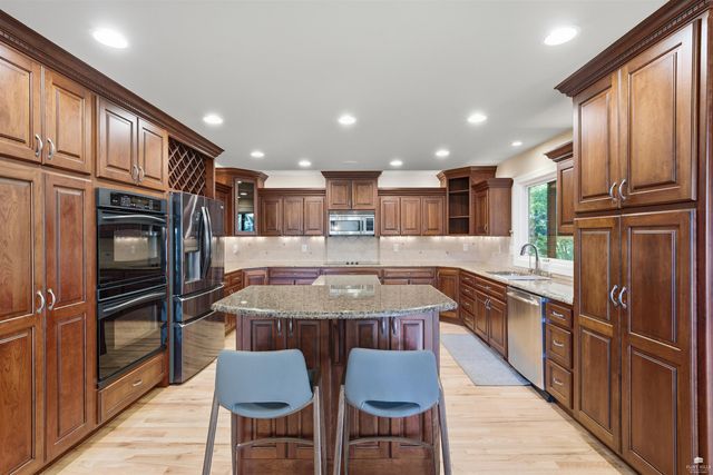 3703 Peachtree Circle, Manhattan, KS 66503