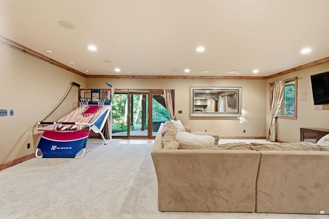 3703 Peachtree Circle, Manhattan, KS 66503