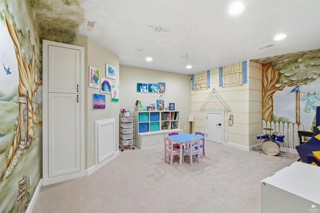 3703 Peachtree Circle, Manhattan, KS 66503