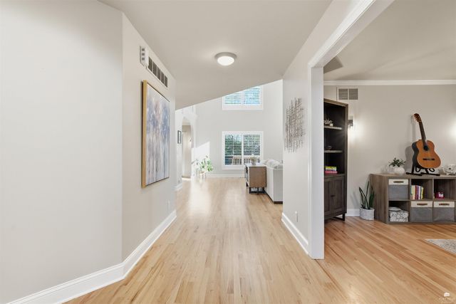 3703 Peachtree Circle, Manhattan, KS 66503