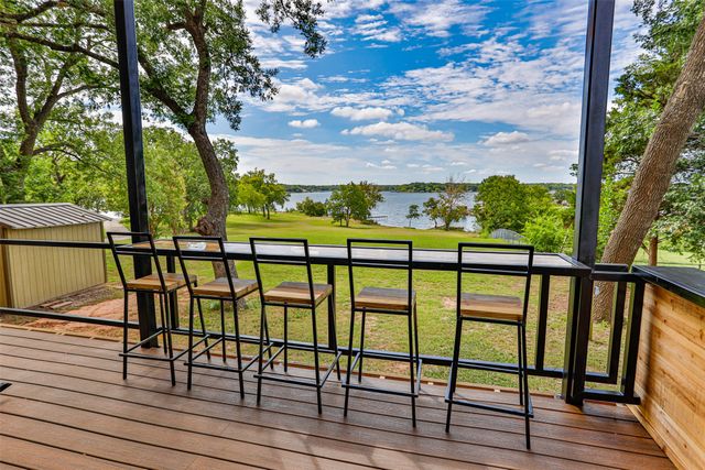 78 Park Lane, Gainesville, TX 76240