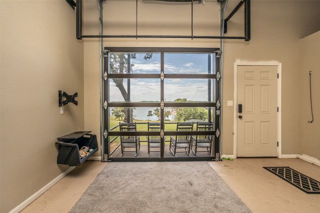 78 Park Lane, Gainesville, TX 76240