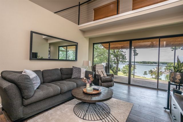 78 Park Lane, Gainesville, TX 76240