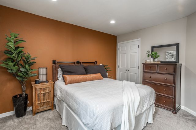 78 Park Lane, Gainesville, TX 76240