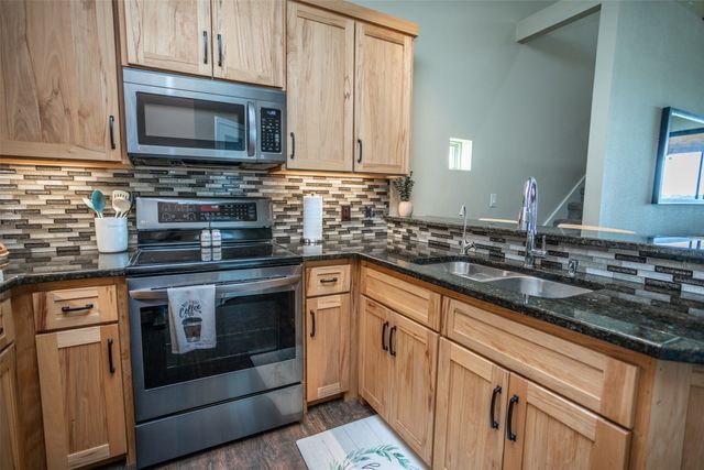 78 Park Lane, Gainesville, TX 76240