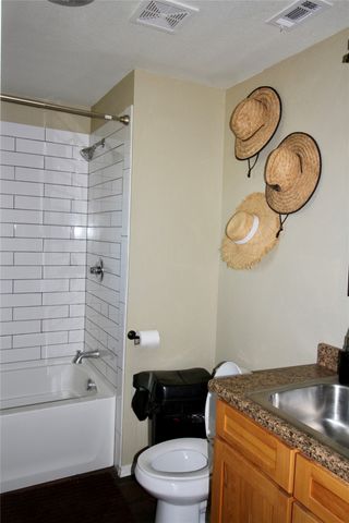 78 Park Lane, Gainesville, TX 76240