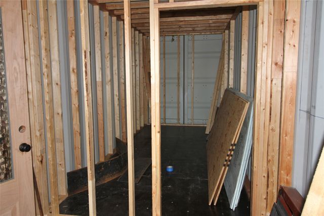 78 Park Lane, Gainesville, TX 76240