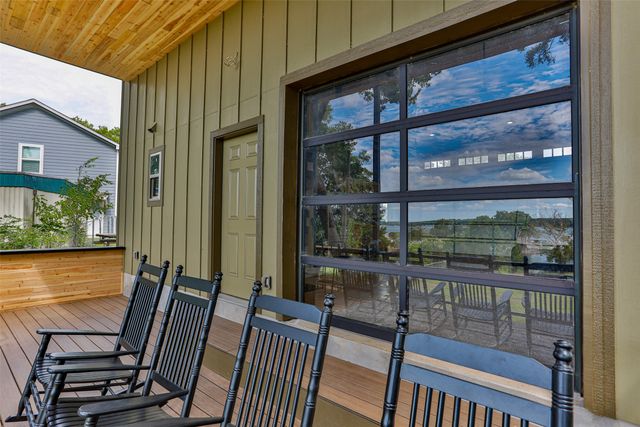 78 Park Lane, Gainesville, TX 76240