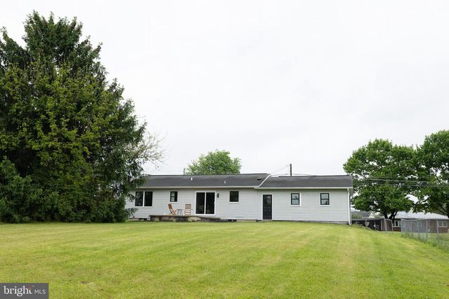 724 WARM SPRING ROAD, Chambersburg, PA 17202