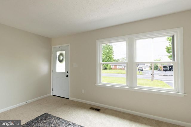 724 WARM SPRING ROAD, Chambersburg, PA 17202