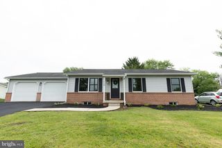 724 WARM SPRING ROAD, Chambersburg, PA 17202